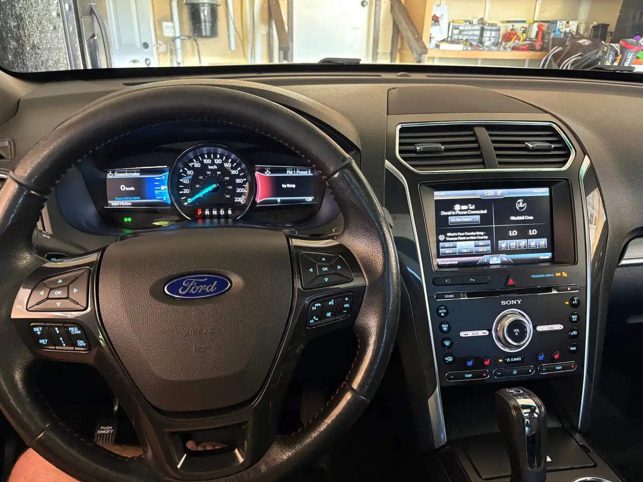 Ford Explorer photo Ford Explorer
