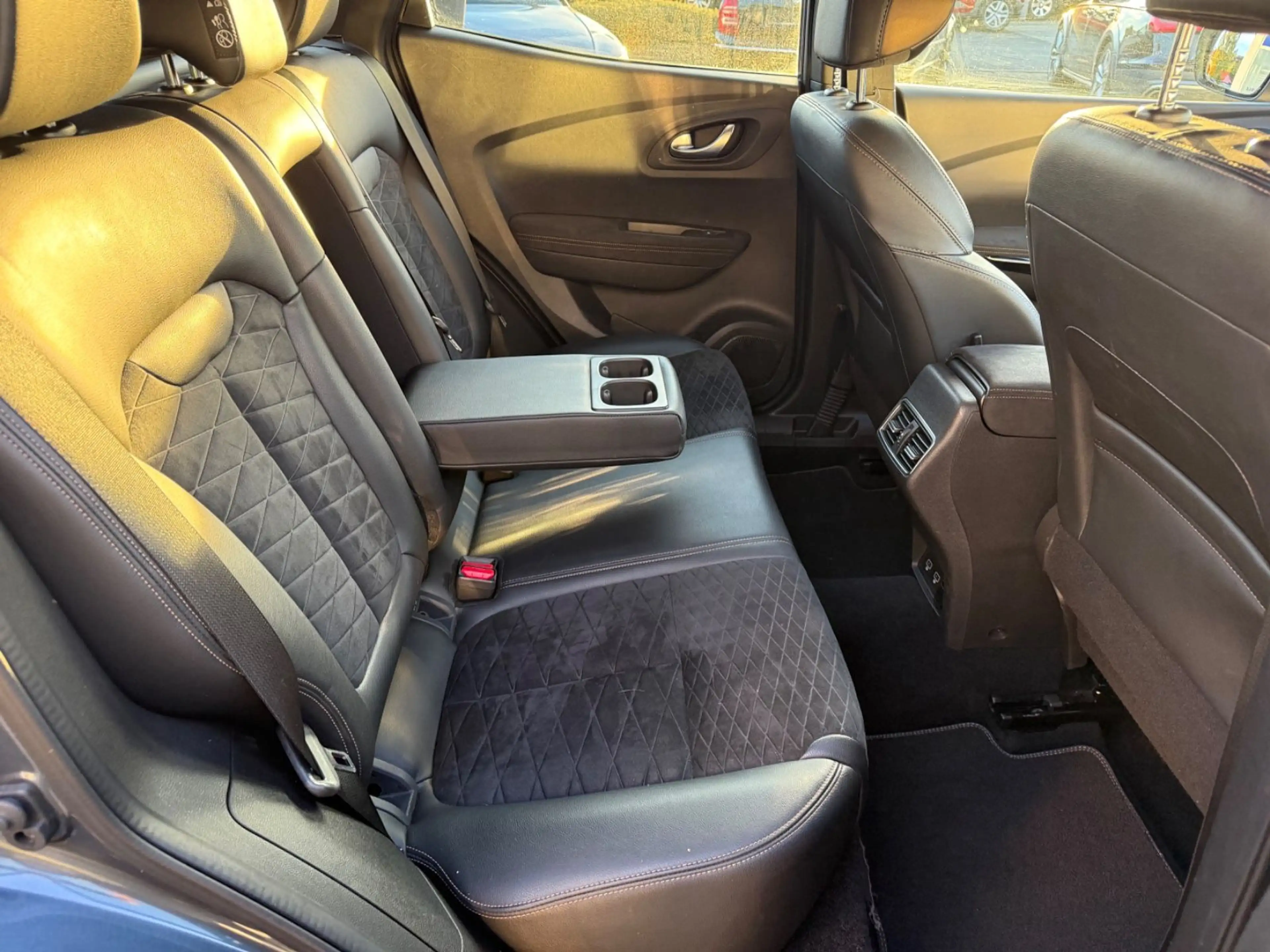 Renault Kadjar Black Edition Kamera ECO Alcantara All-As — photo 15