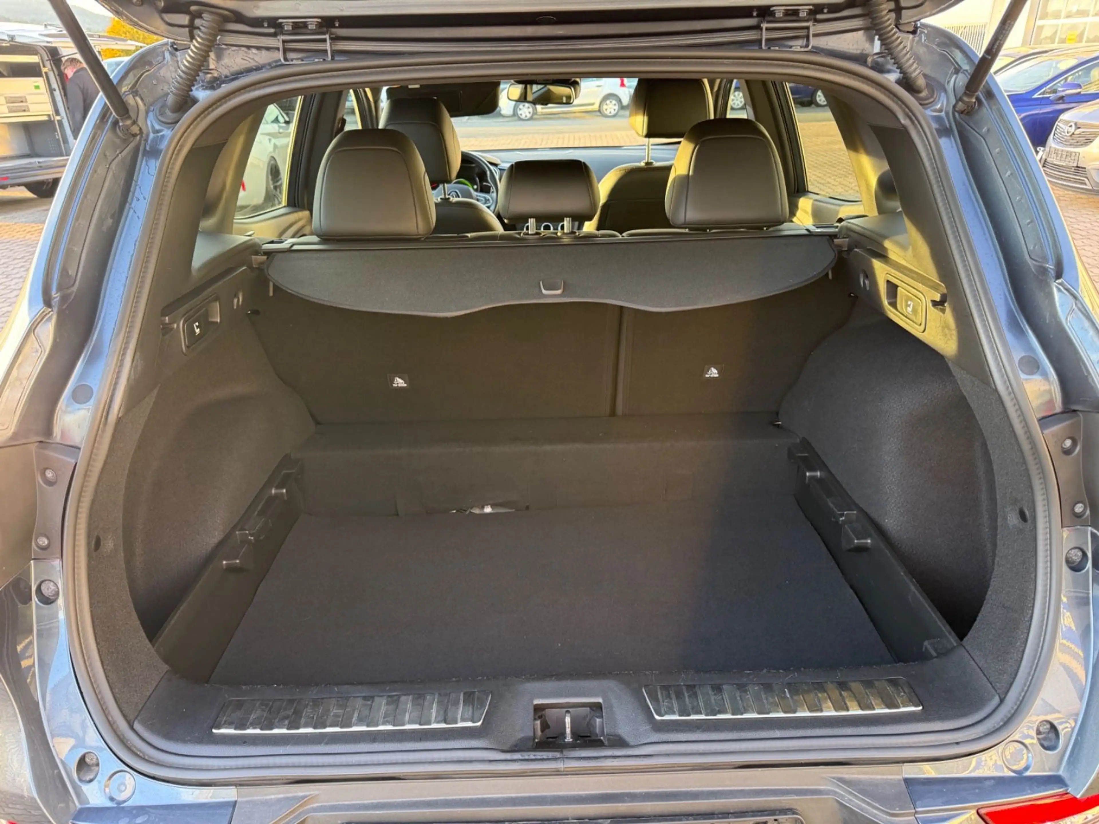 Renault Kadjar Black Edition Kamera ECO Alcantara All-As — photo 14