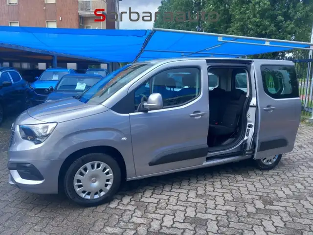 Opel Combo view 4