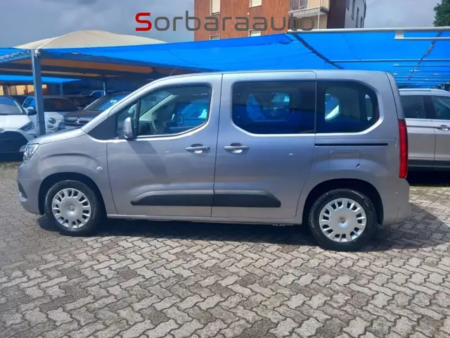 Opel Combo view 3