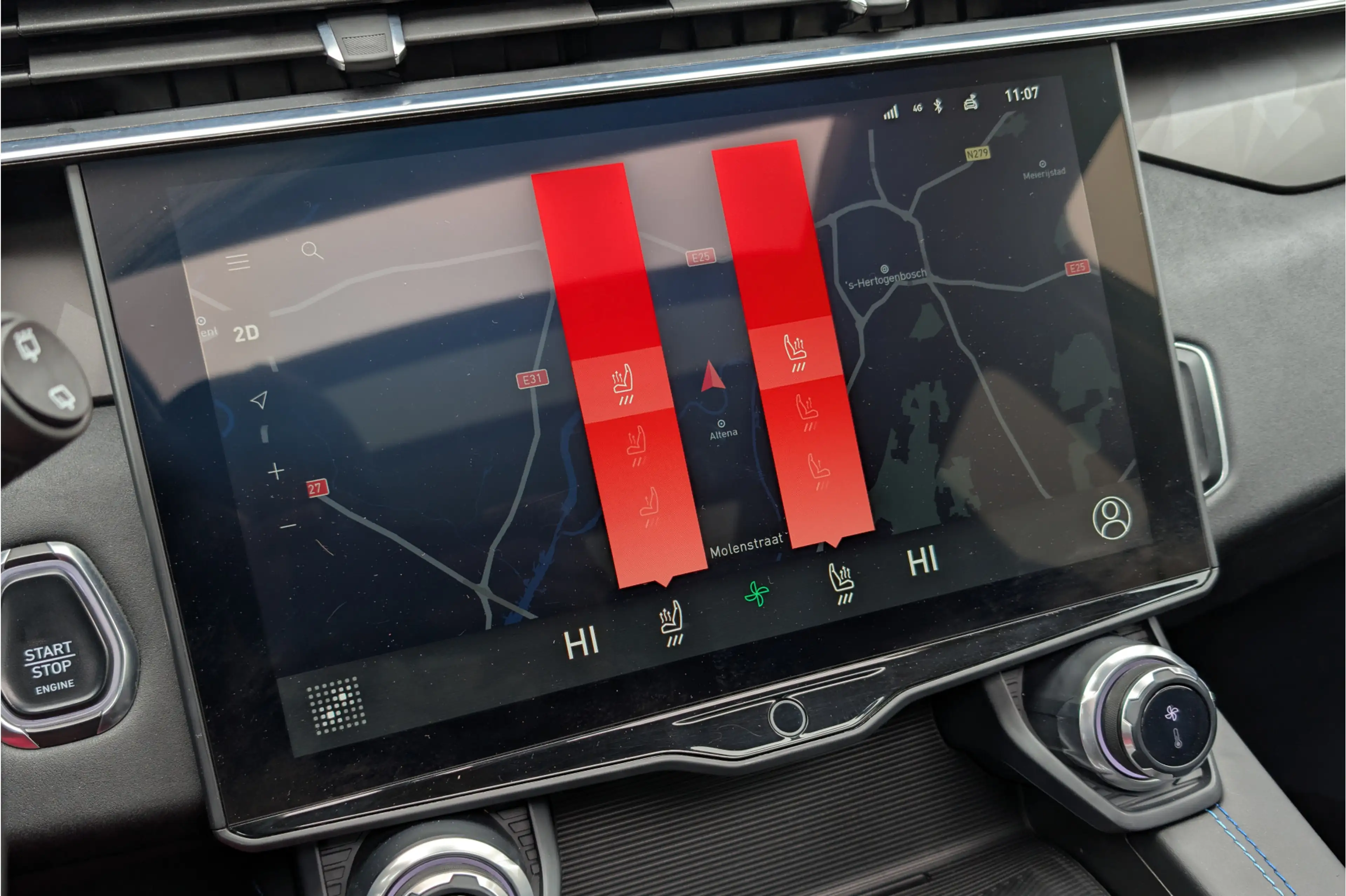 Lynk & Co 01 1.5 261PK PHEV Panorama 360 Camera Apple Carplay A — photo 23