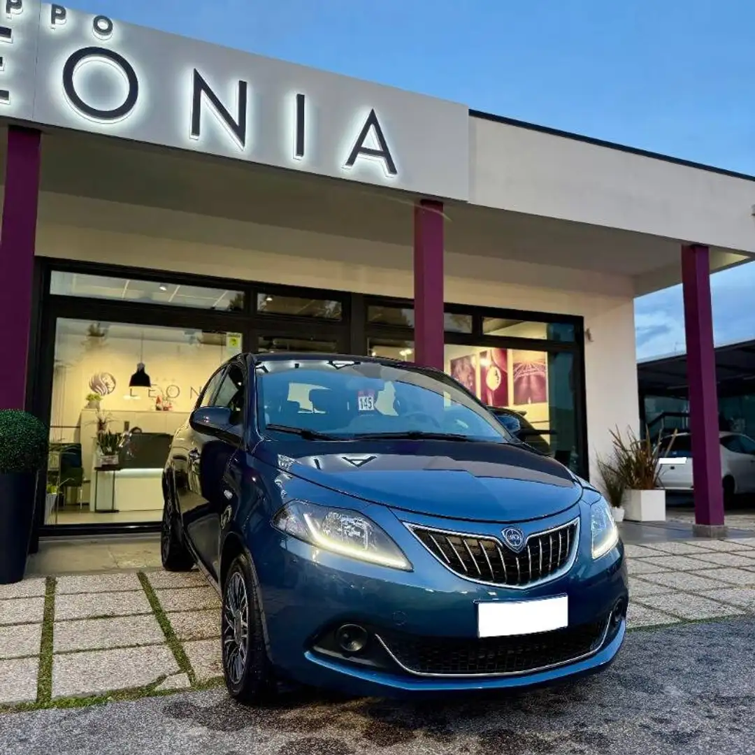 Lancia Ypsilon 1.0 firefly hybrid Gold Plus s&s 70cv 5 posti Bleu - 1
