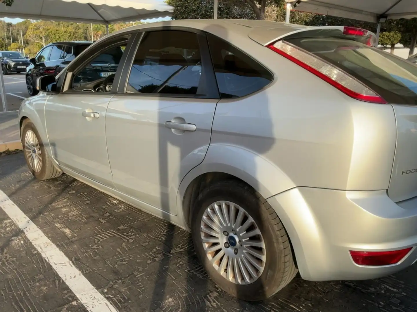 Ford Focus 1.6 Trend Gris - 2