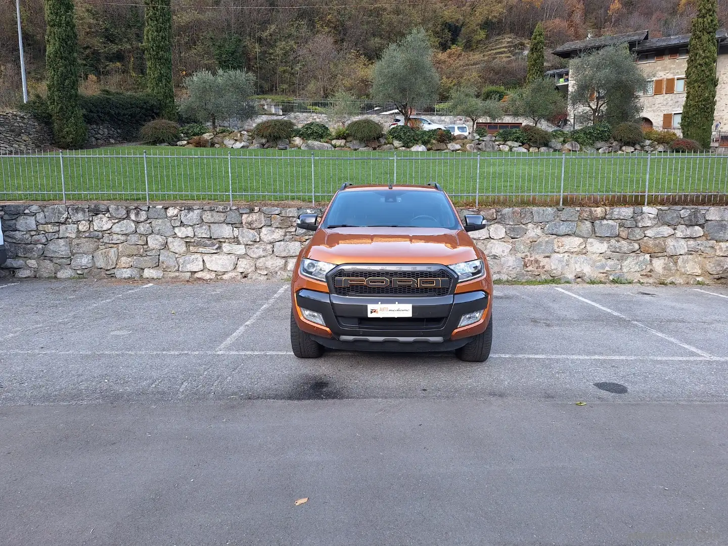 Ford Ranger 3.2 TDCi aut. Wildtrak GANCIO CRUISE ADATTIVO Arancione - 2