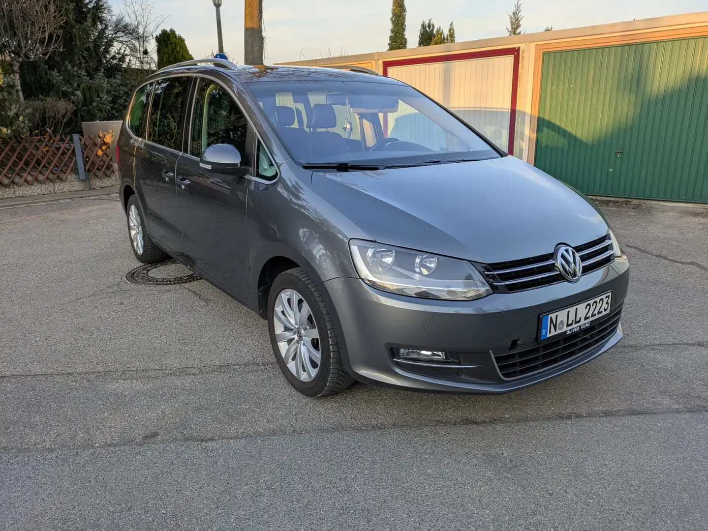 Volkswagen Sharan Sharan 2.0 TDI Blue Motion Highline Grau - 1