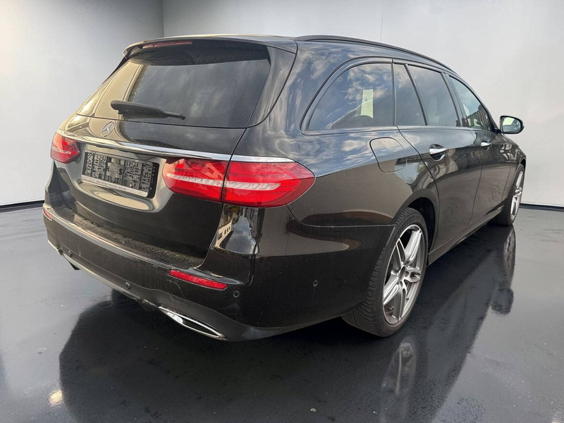 Mercedes-Benz E 400 E 400 d 4Matic (213.223) — photo 2