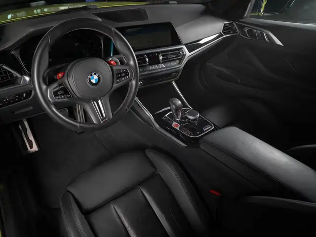 BMW M4 view 11