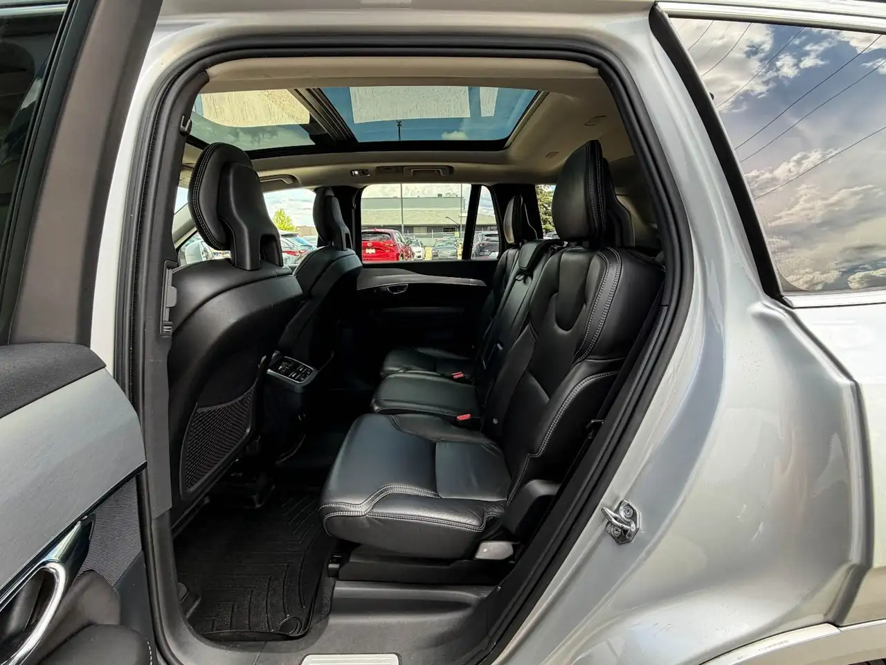 Volvo XC90 снимка Volvo XC90