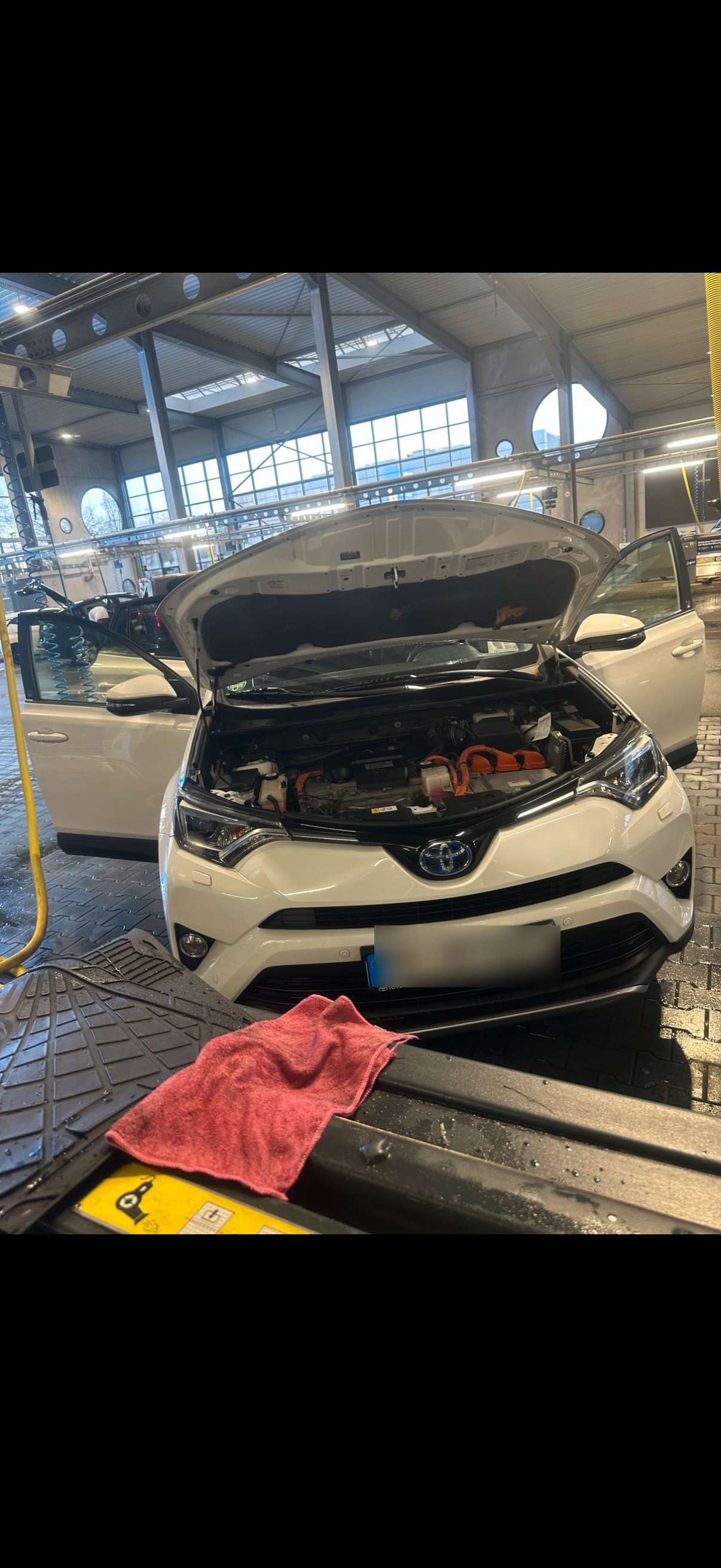 Second hand Toyota Rav4 2.5