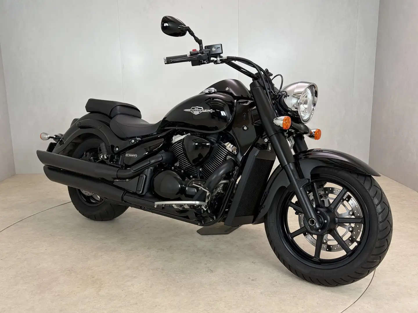 Suzuki Intruder C C1500T Zwart - 2