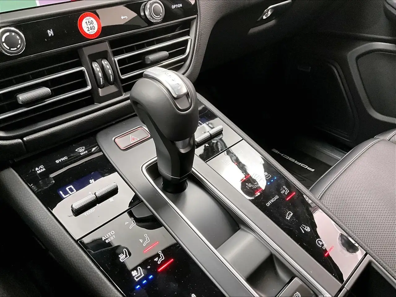 Porsche Macan снимка Porsche Macan