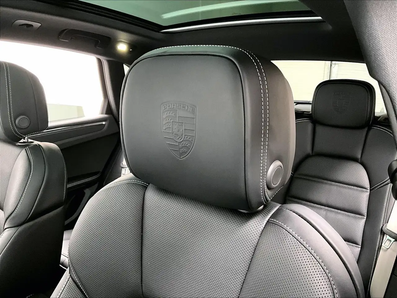 Porsche Macan снимка Porsche Macan