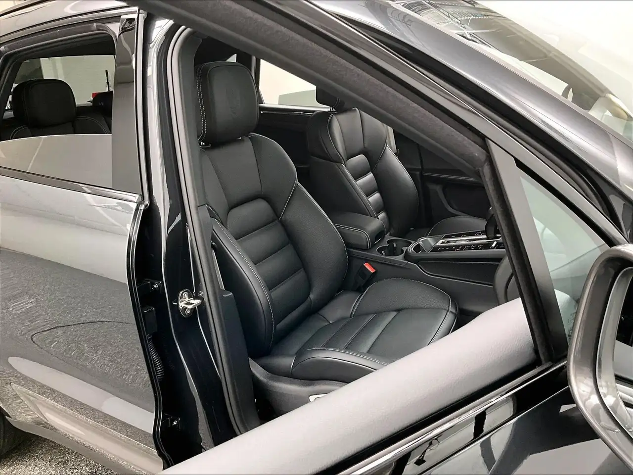 Porsche Macan снимка Porsche Macan