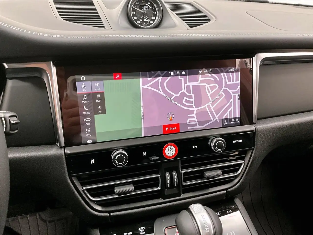 Porsche Macan снимка Porsche Macan