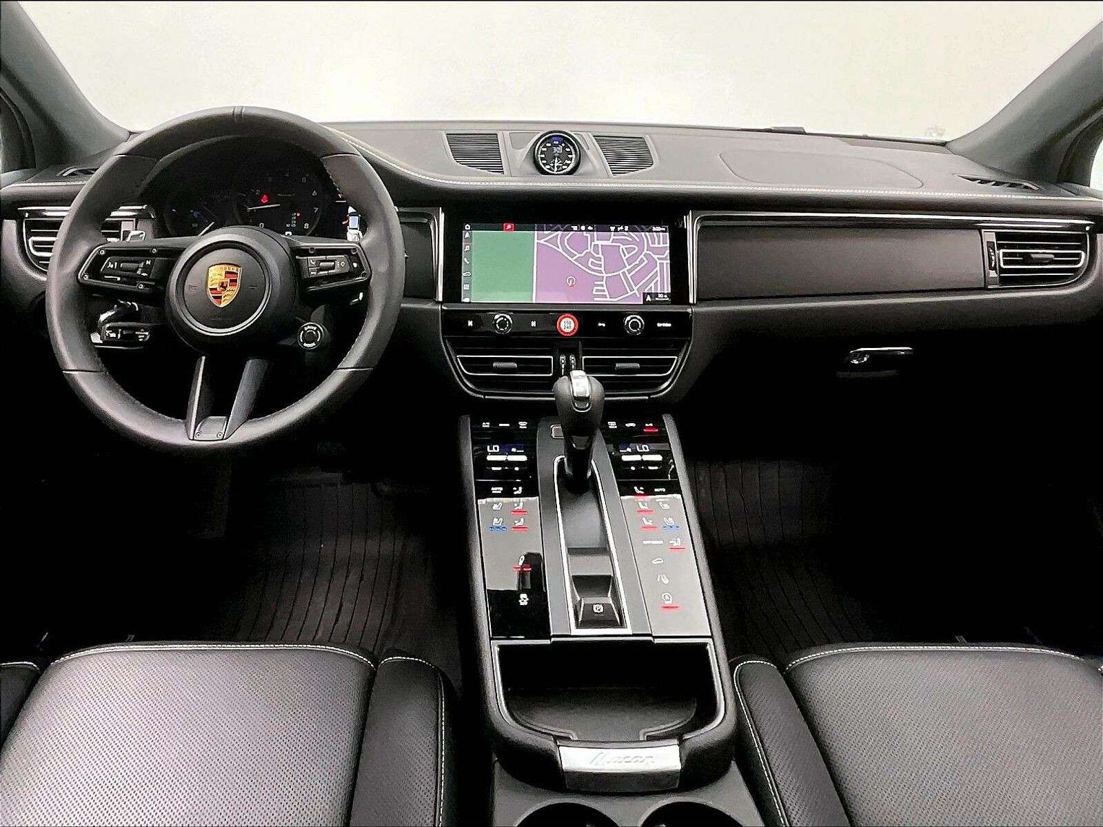 2026 Porsche Macan T thumb 11