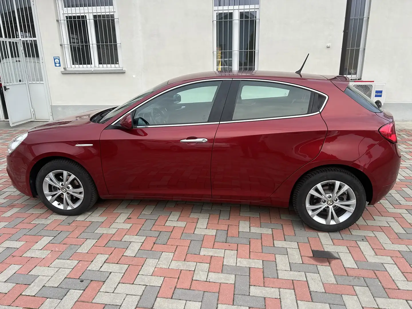 Alfa Romeo Giulietta 1600 MJET/ Distinctive...OFFERTA NON VINCOLATA Rosso - 1