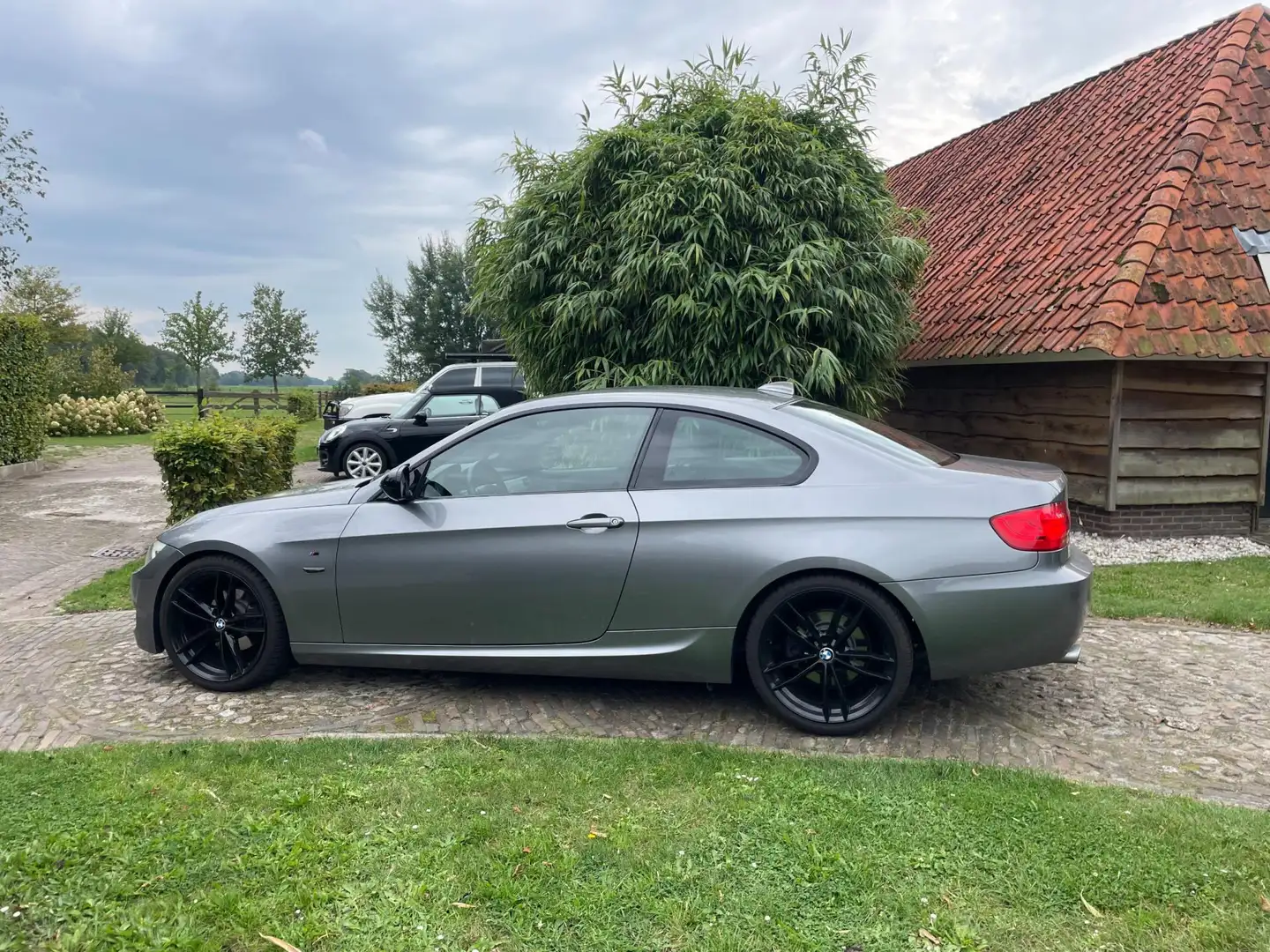 BMW 320 3-serie Coupé 320i Sport line-M pakket- Performanc Grijs - 2