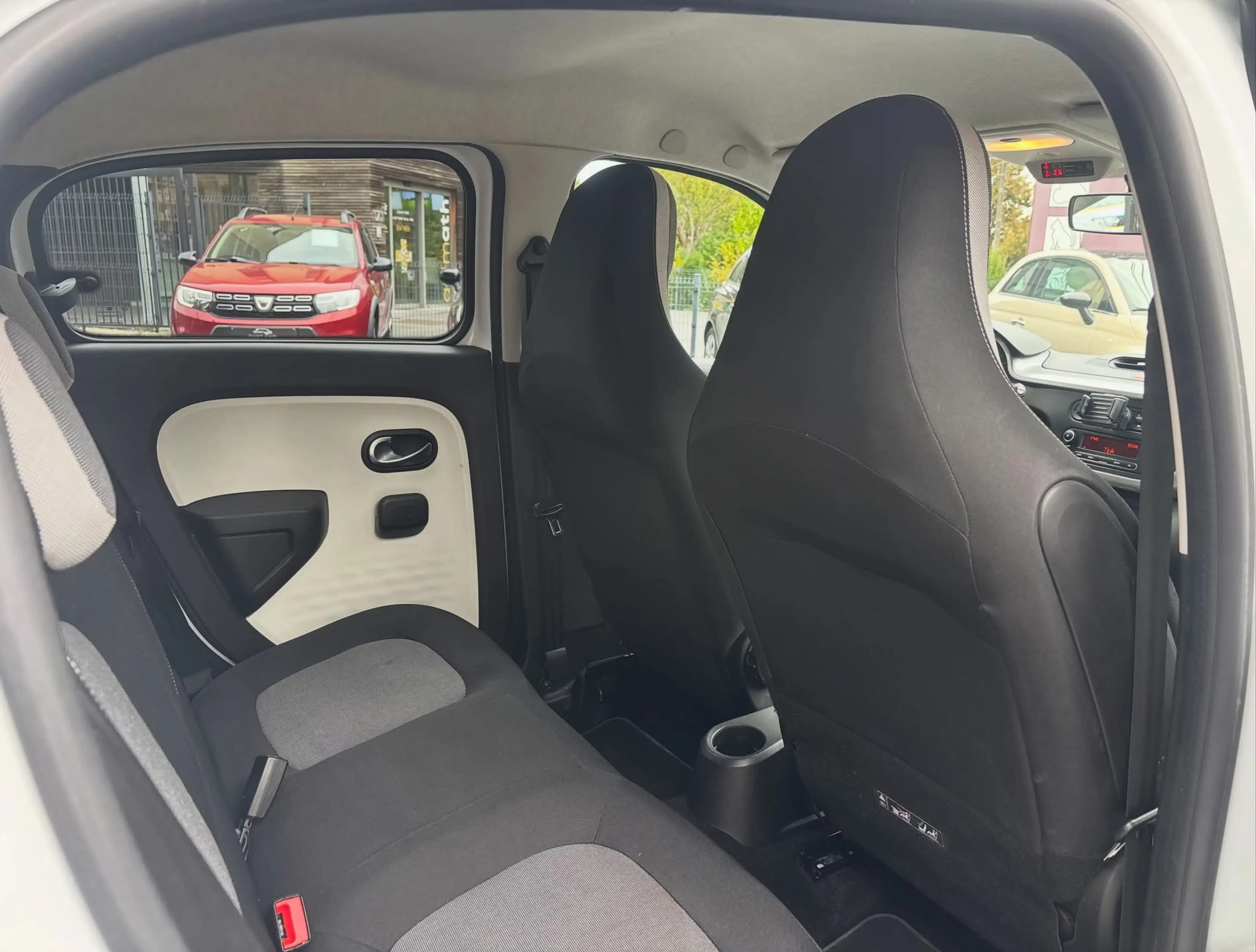 Renault Twingo Twingo 1.0i SCe Limited — photo 5