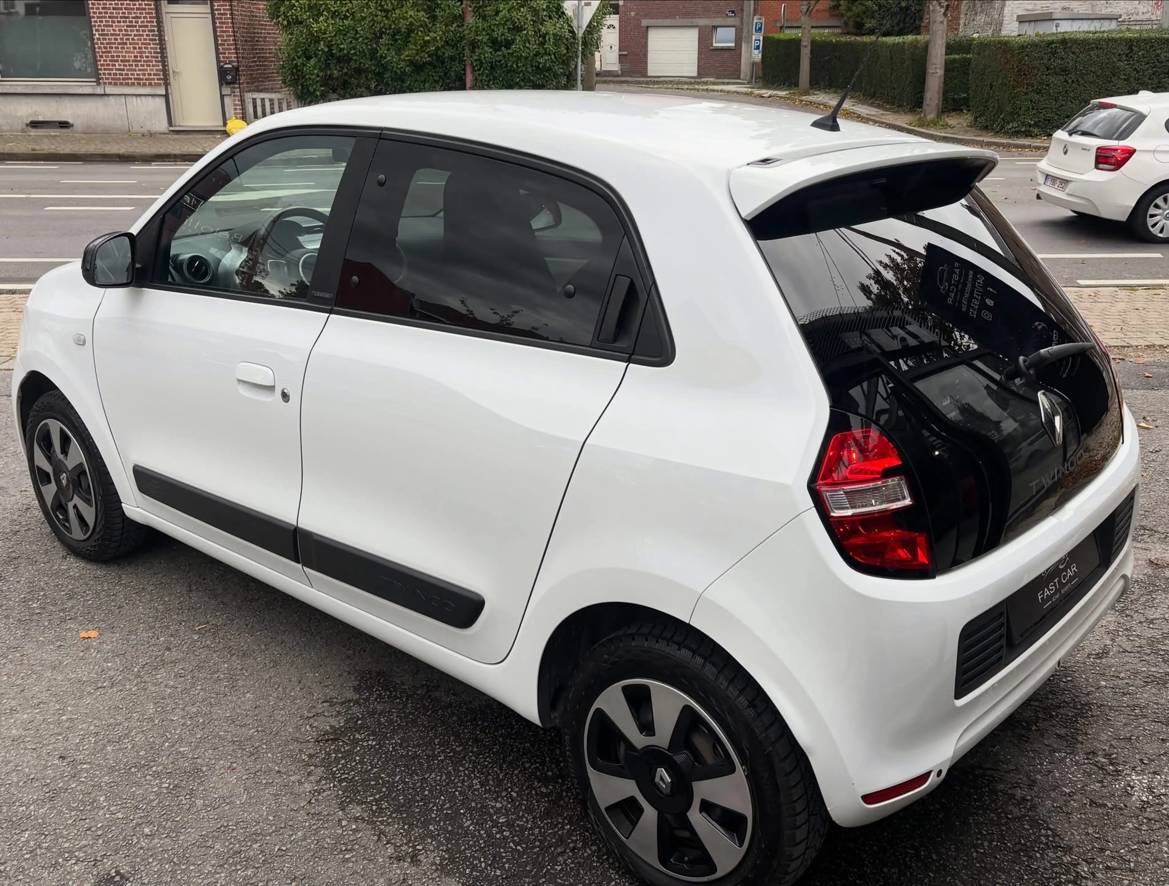 Renault Twingo Twingo 1.0i SCe Limited — photo 2