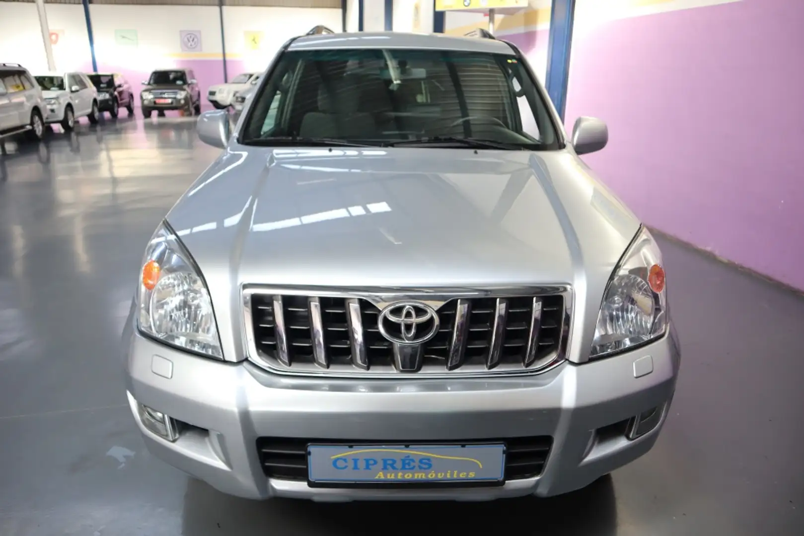 Toyota Land Cruiser Todoterreno Automático de 5 Puertas Argent - 2