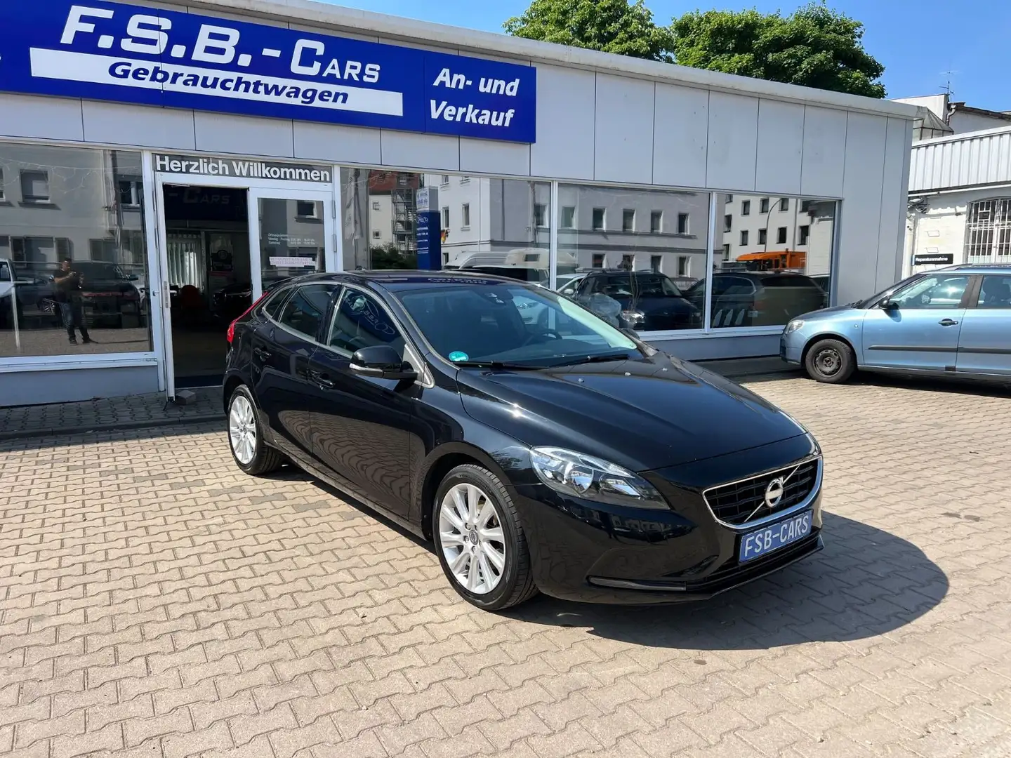 Volvo V40 You! Noir - 2