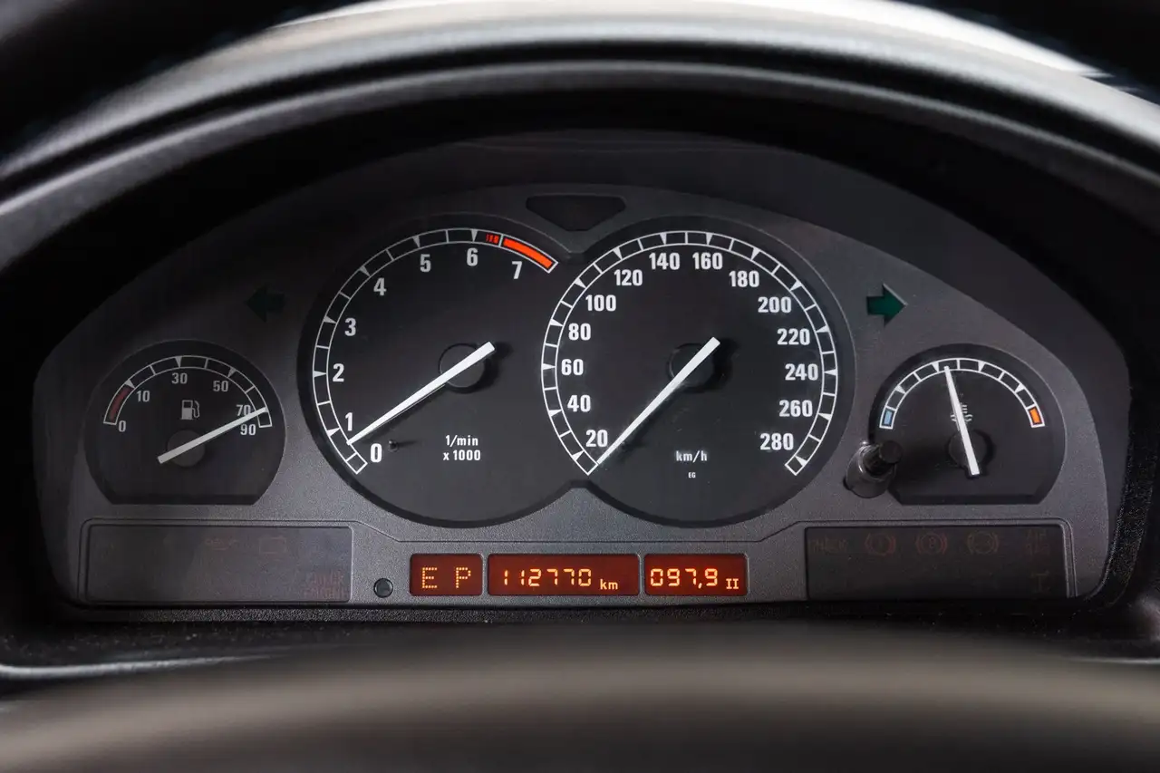 BMW 840 8-serie Ci 4.0 - Cloth Interior - Hell Rot -, foto 11