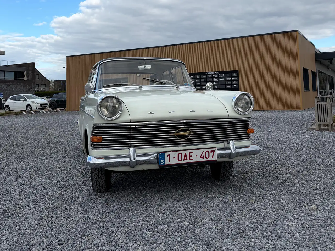 Opel Olympia Rekord Coupé 1963 — Toit Ouvrant Vinyl — Facture Originale 1963 — 87.500 km, foto 1