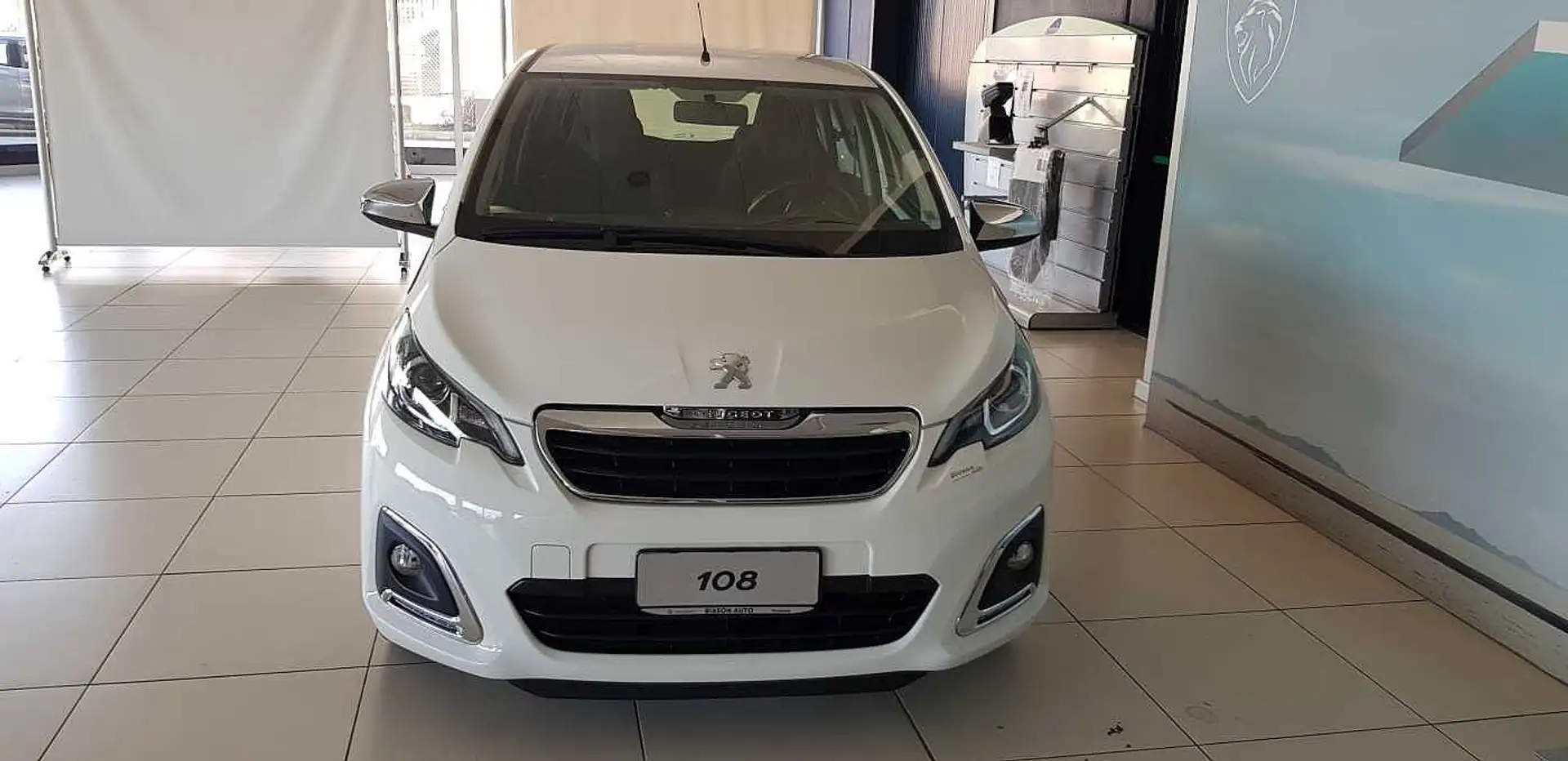 Peugeot 108 VTi 72 S&S 5 porte Allure Bianco - 2