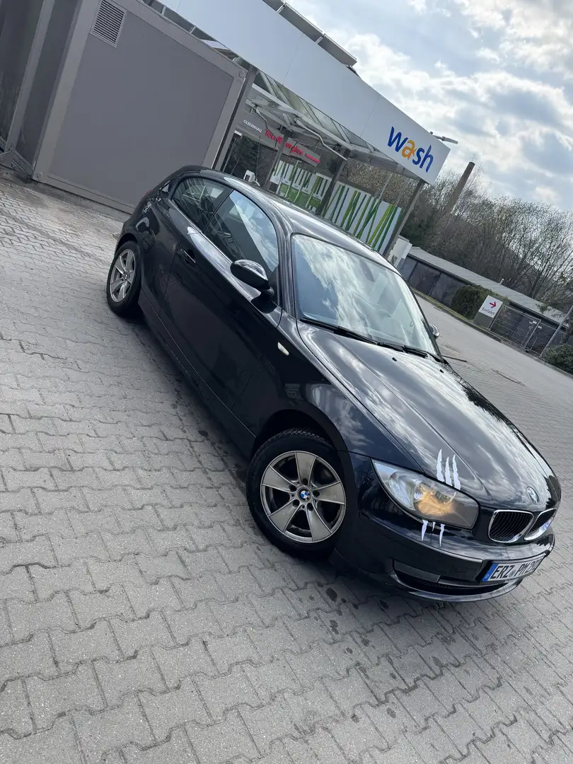 BMW 116 116i Schwarz - 1