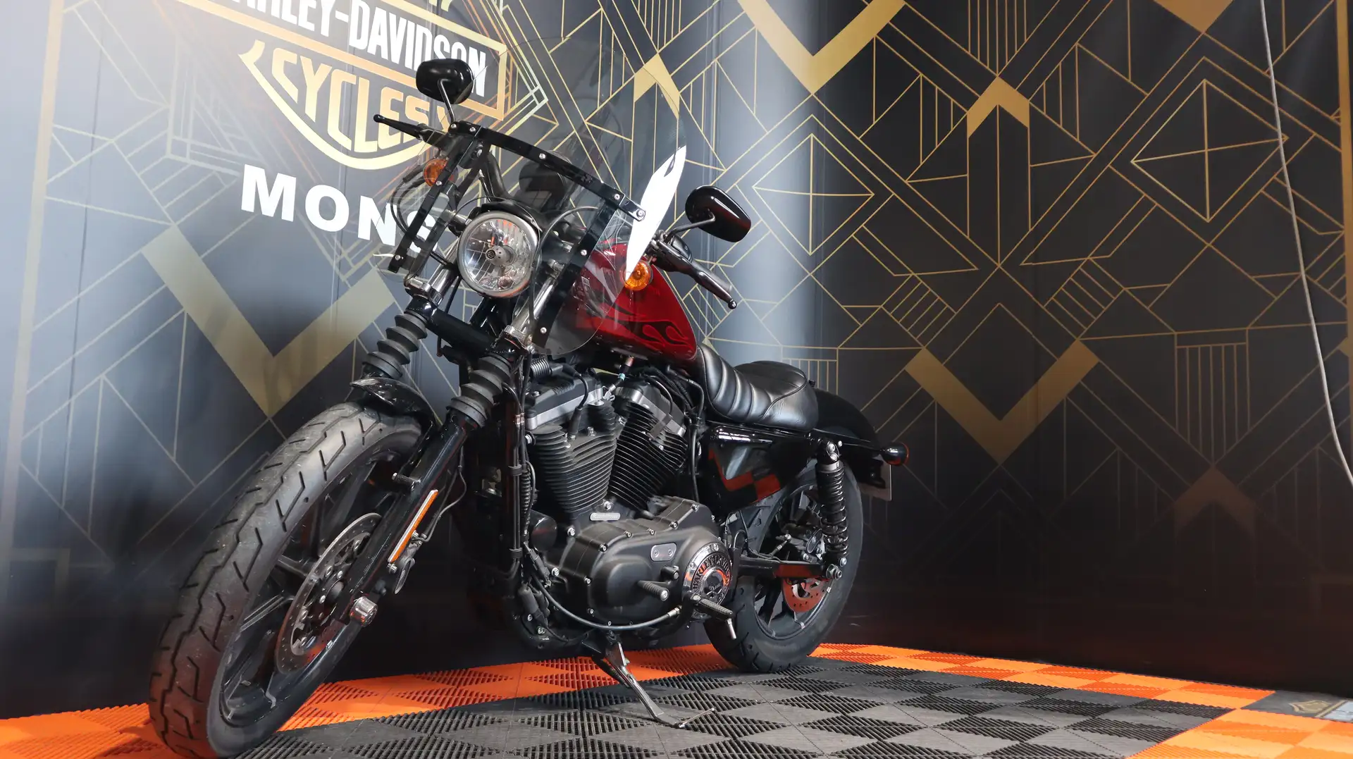 Harley-Davidson Iron 883 Červená - 1