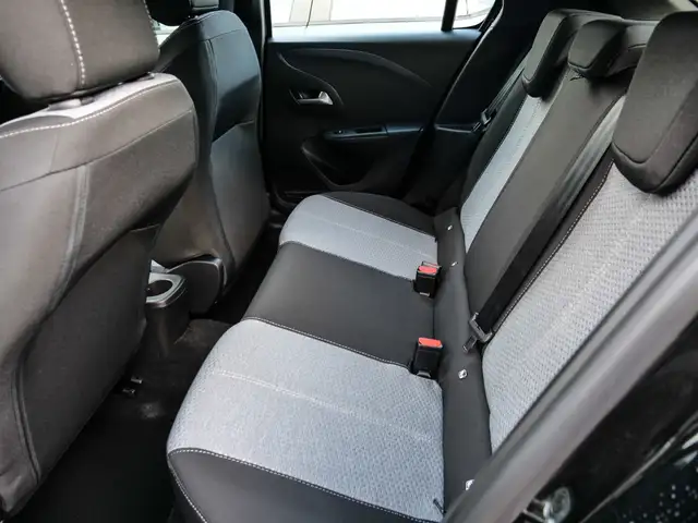Opel Corsa view 8