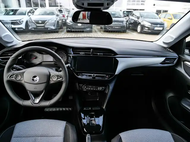 Opel Corsa view 9