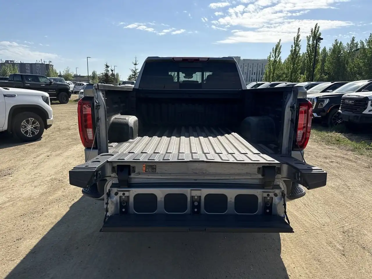 GMC Sierra 1500 снимка GMC Sierra 1500