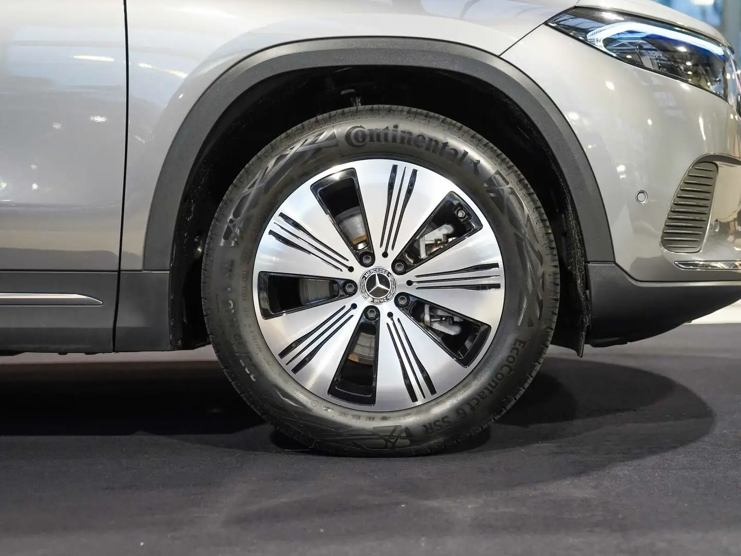 Mercedes-Benz EQA 300 EQA 300 4M Progressive CarPlay Rückfahrkamera Grau - 2