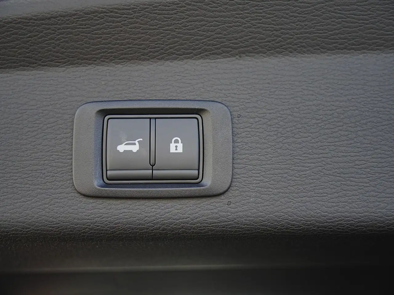 Mitsubishi Outlander снимка Mitsubishi Outlander