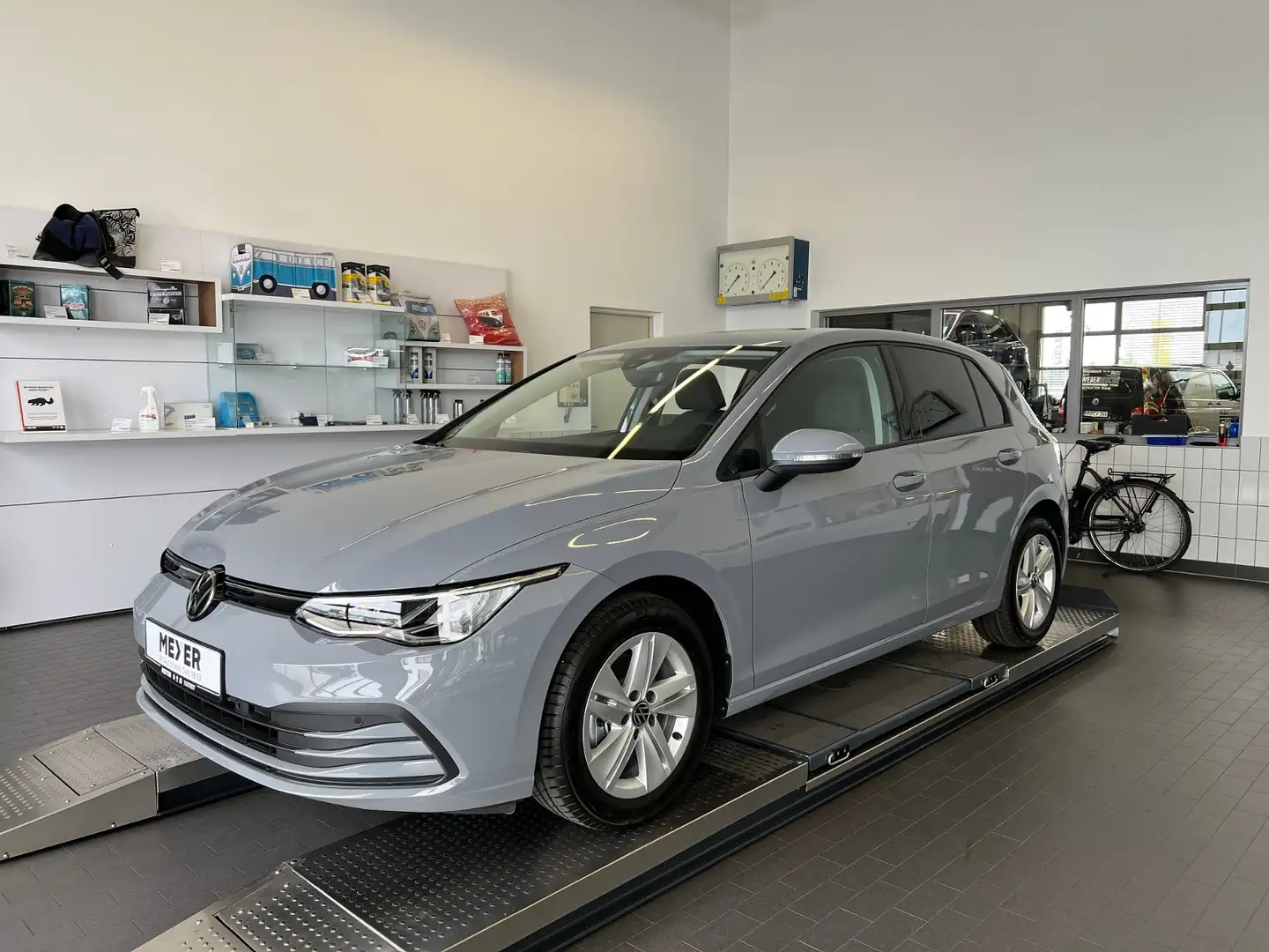 Volkswagen Golf VIII Life 1.0 TSI *LED, ACC, Ready2Discover, Kame Grau - 2