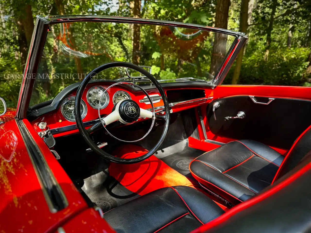 Alfa Romeo Giulietta Spider 750D | Short Chassis | Fully Restored ~€100K (incl Car), foto 3