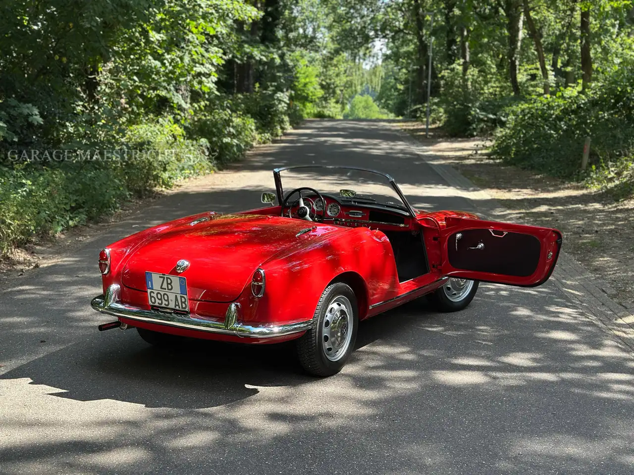 Alfa Romeo Giulietta Spider 750D | Short Chassis | Fully Restored ~€100K (incl Car), foto 4