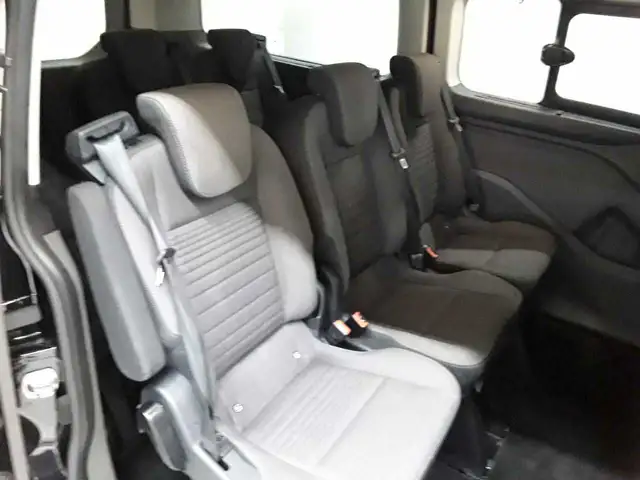 Ford Tourneo view 14