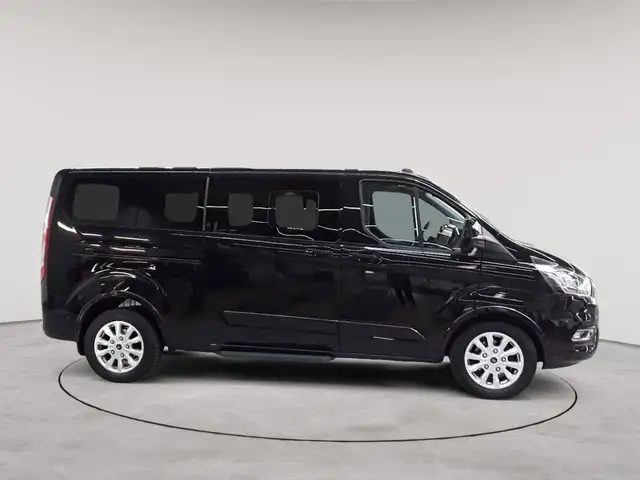 Ford Tourneo view 3