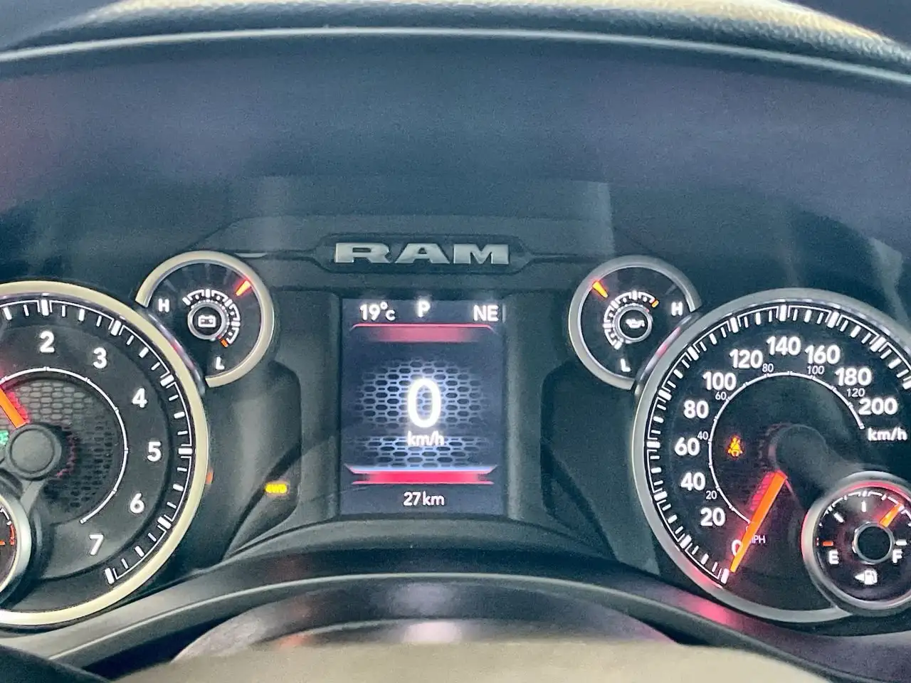 RAM 1500 снимка RAM 1500