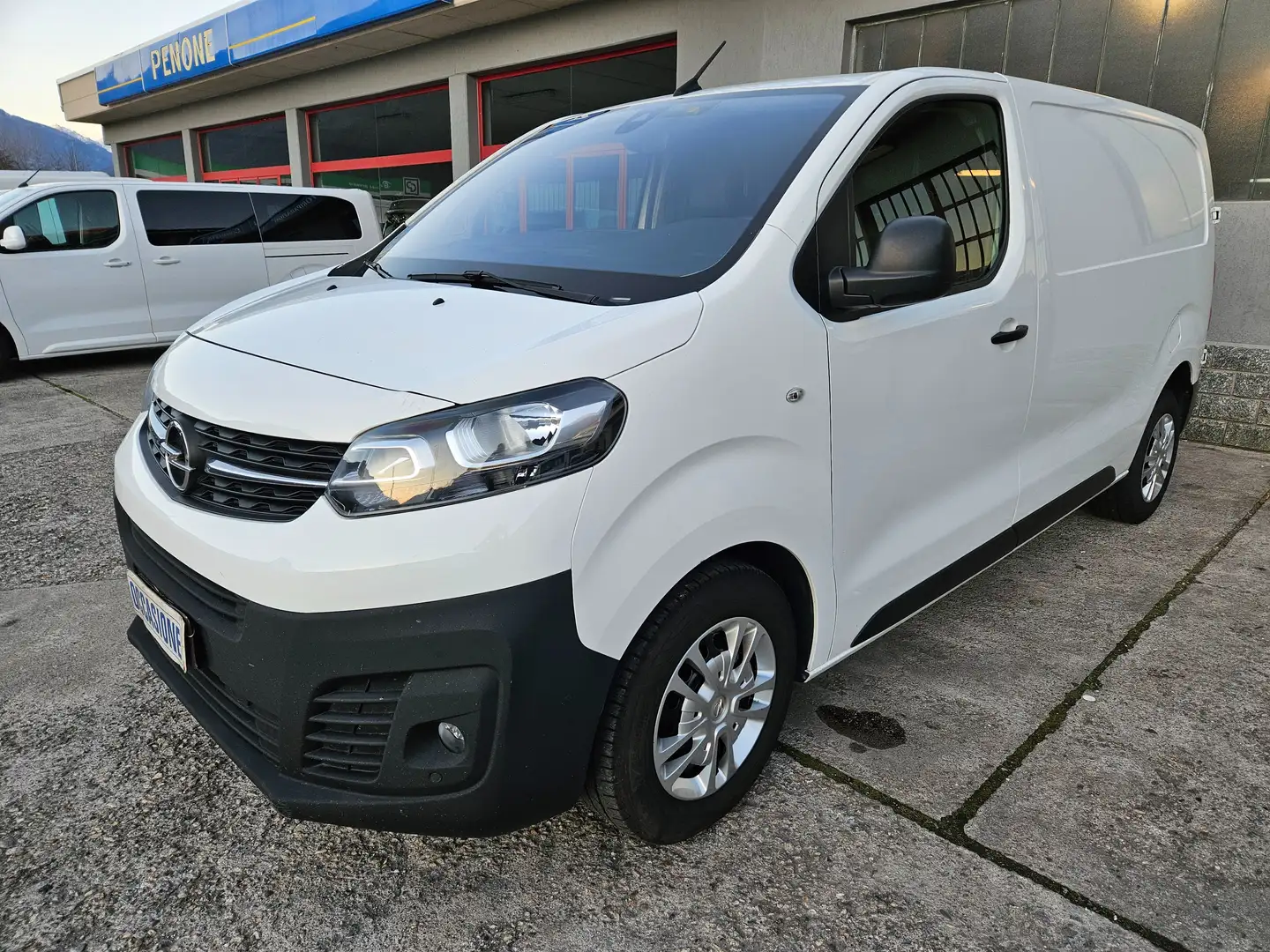 Opel Vivaro 2.0 TD L2H1 120CV PORTATA MAGGIORATA Blanco - 2