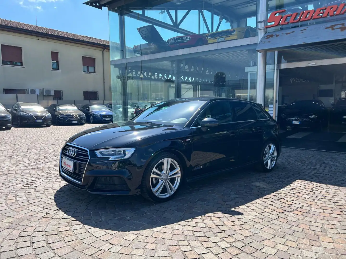 Audi A3 SPB 2.0 TDI S tronic Design Negro - 2