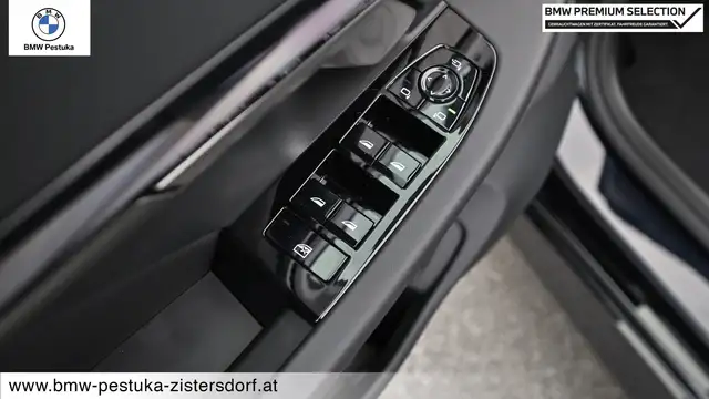 BMW 5 Series view 8