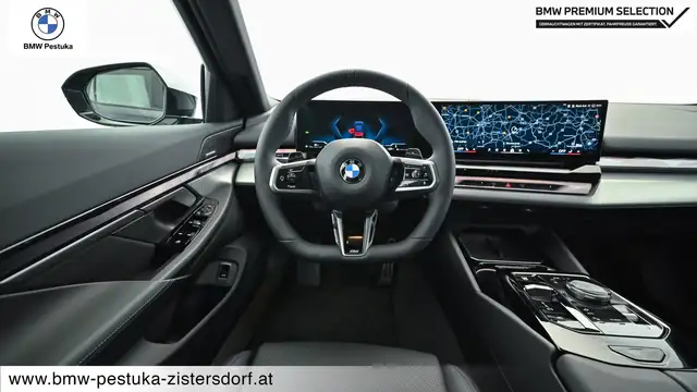 BMW 5 Series view 13