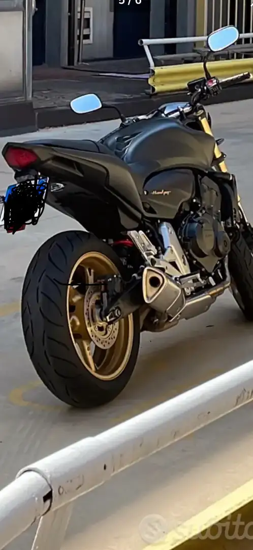 Honda Hornet - 1