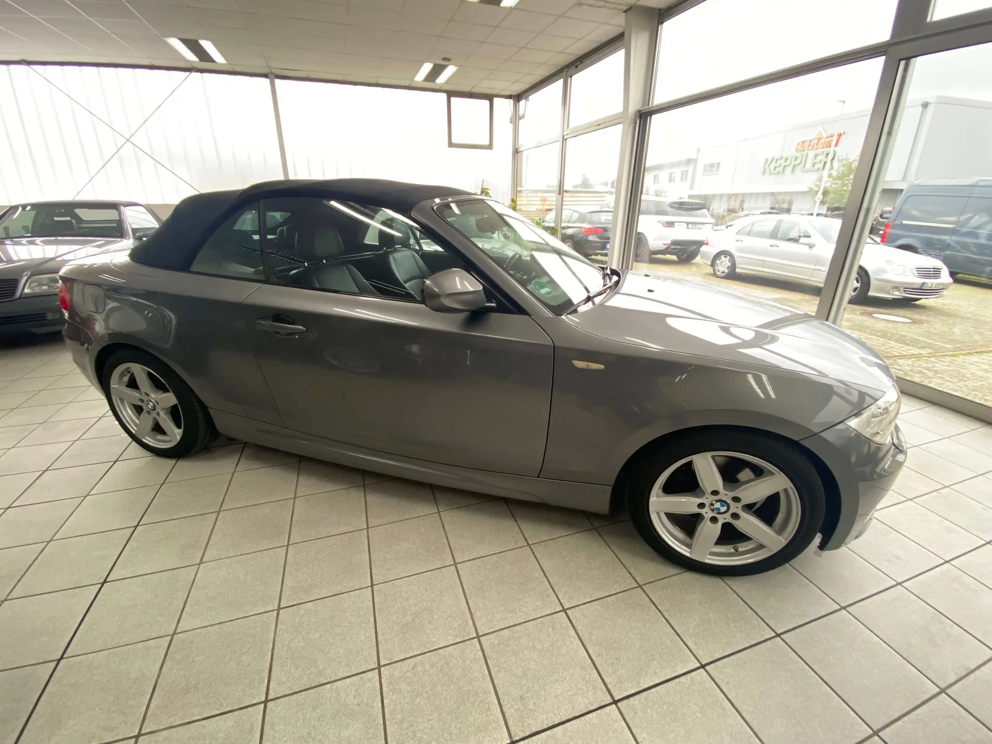 BMW 120 1er Cabrio Diesel 120d Cabrio M Sport Automatik Navi Pro — photo 7