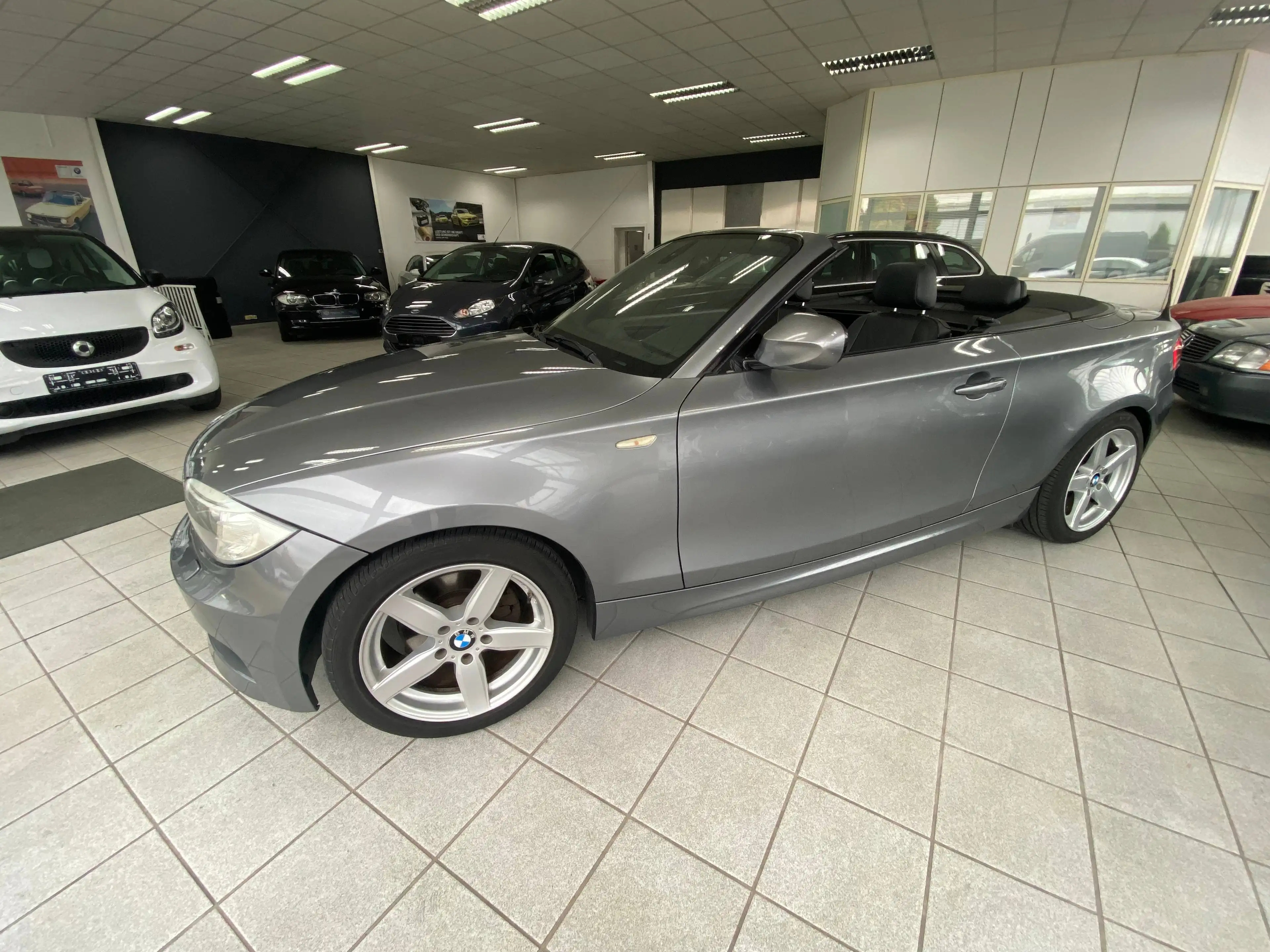 BMW 120 1er Cabrio Diesel 120d Cabrio M Sport Automatik Navi Pro — photo 9