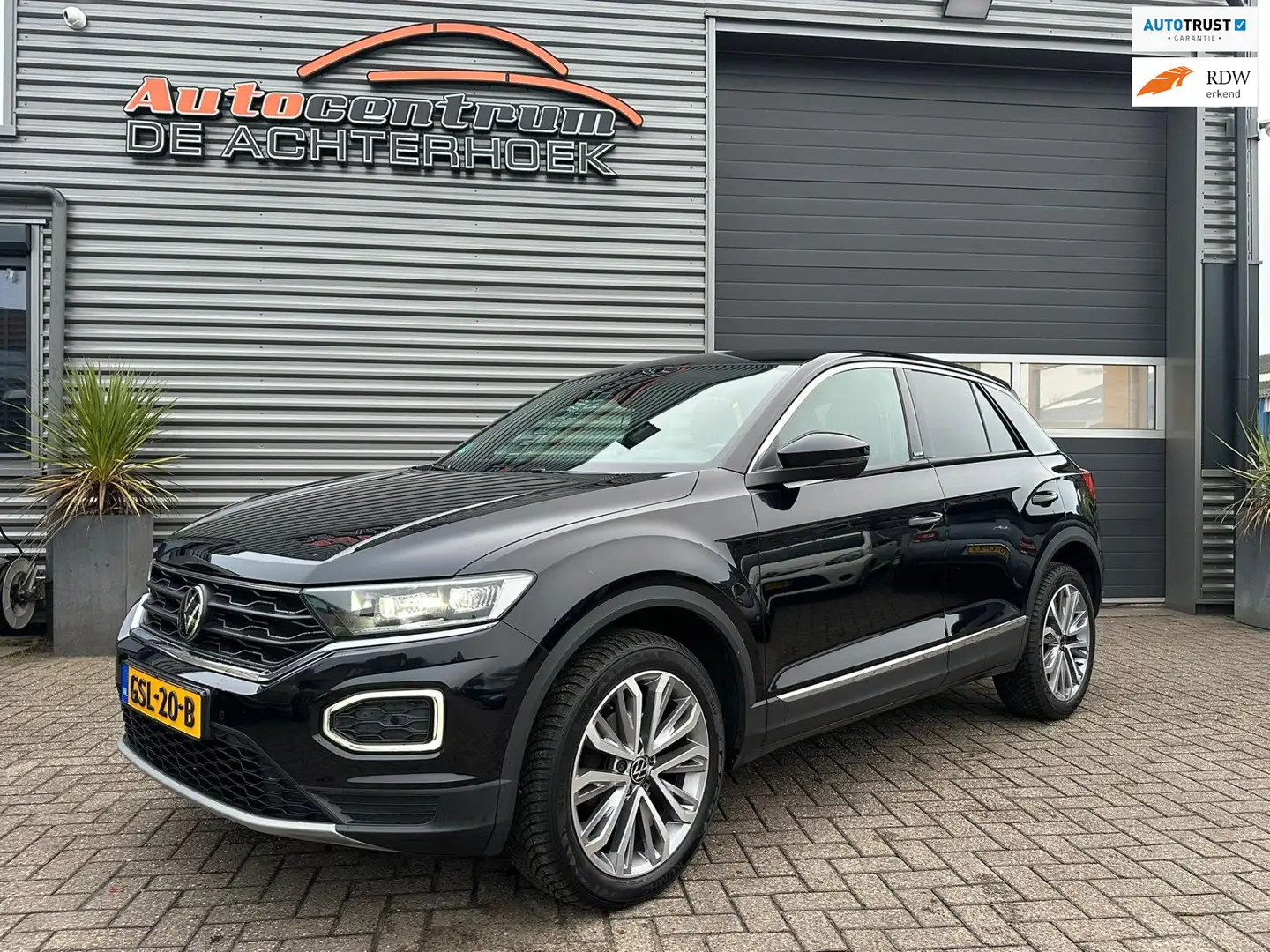 Volkswagen T-Roc 1.0 TSI United Standkachel*Virtual*Led*Voll!! Noir - 1